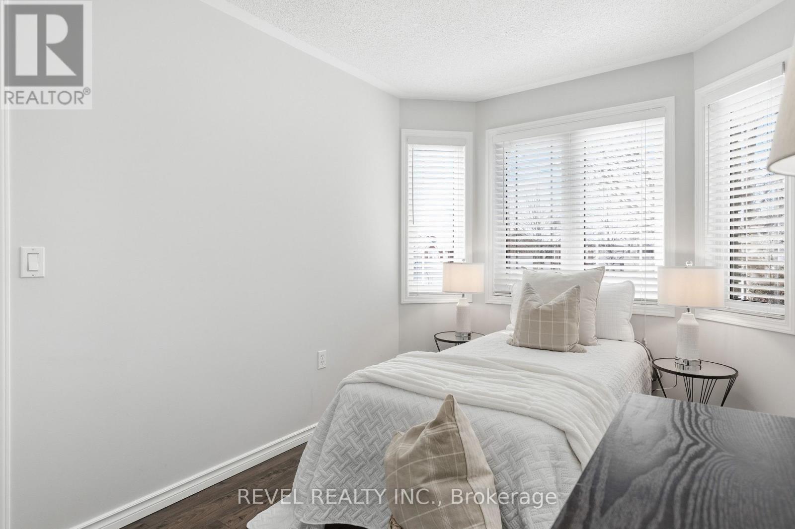 617 Clancy Crescent, Peterborough (Otonabee Ward 1), ON - Indoor Photo Showing Bedroom
