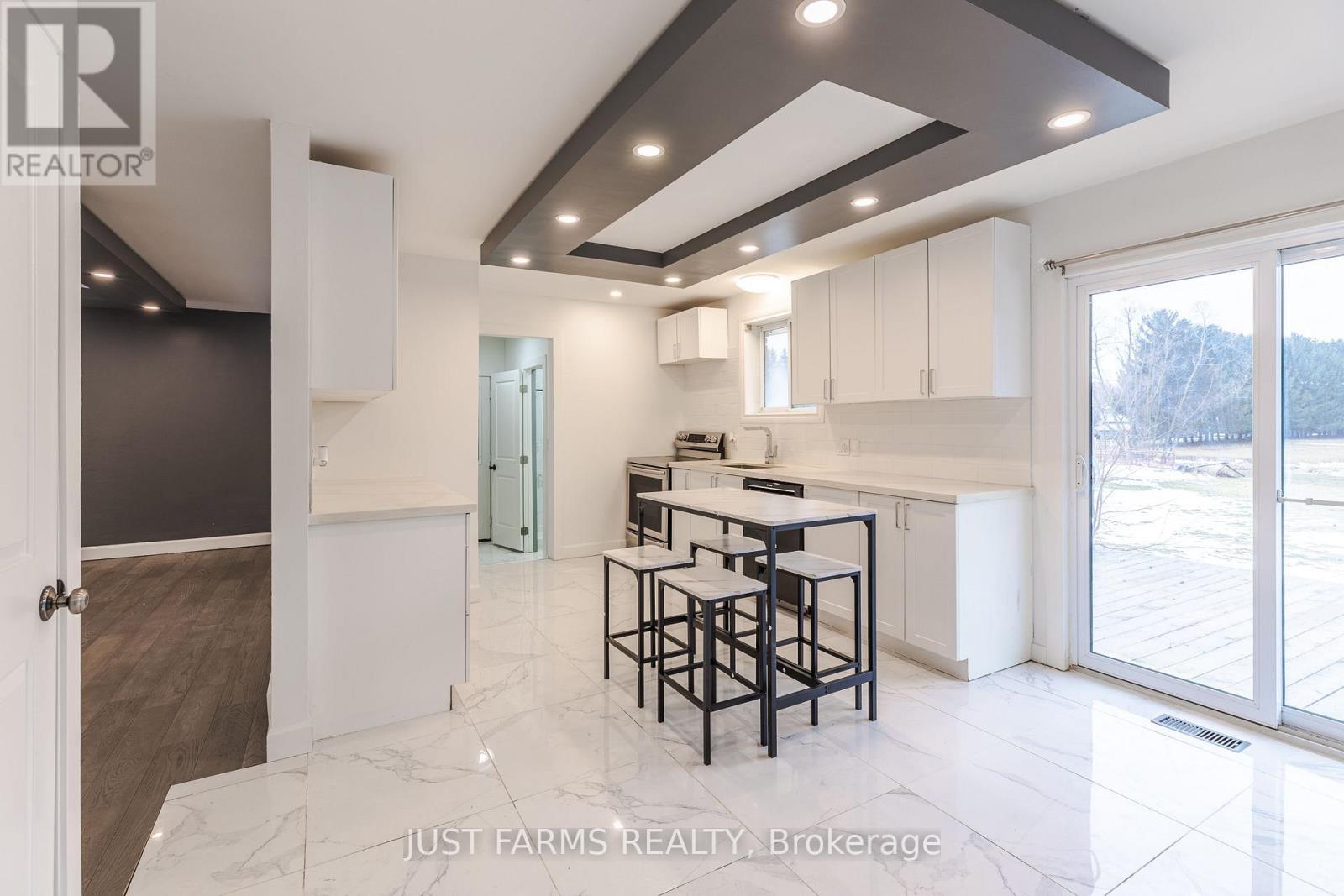 612 Trillium Drive, Southwest Middlesex, ON - Indoor