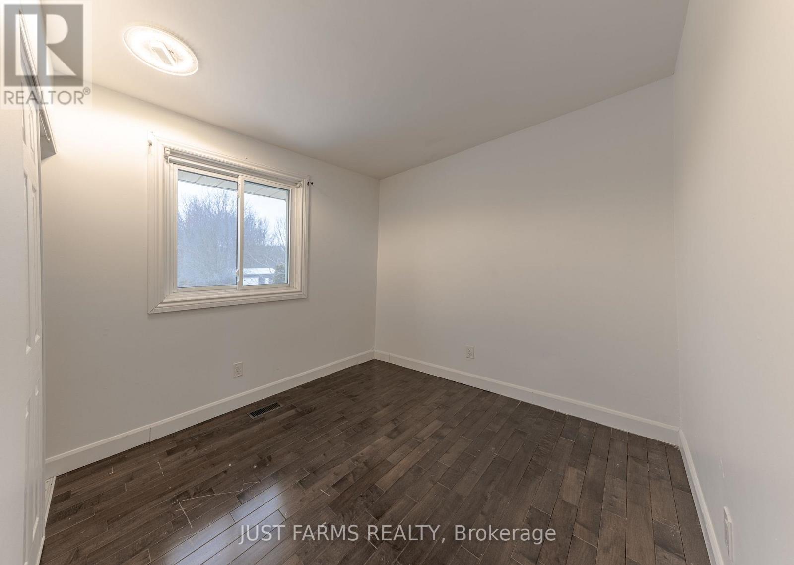 612 Trillium Drive, Southwest Middlesex, ON - Indoor Photo Showing Other Room