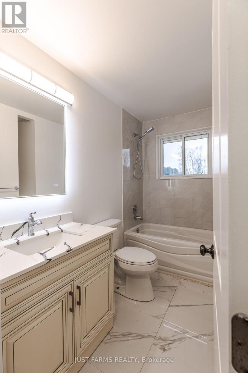 612 Trillium Drive, Southwest Middlesex, ON - Indoor Photo Showing Bathroom