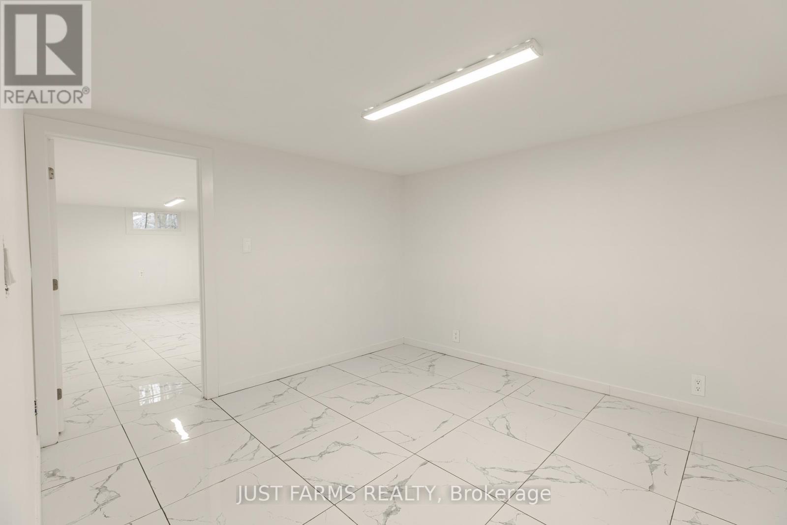 612 Trillium Drive, Southwest Middlesex, ON - Indoor Photo Showing Other Room