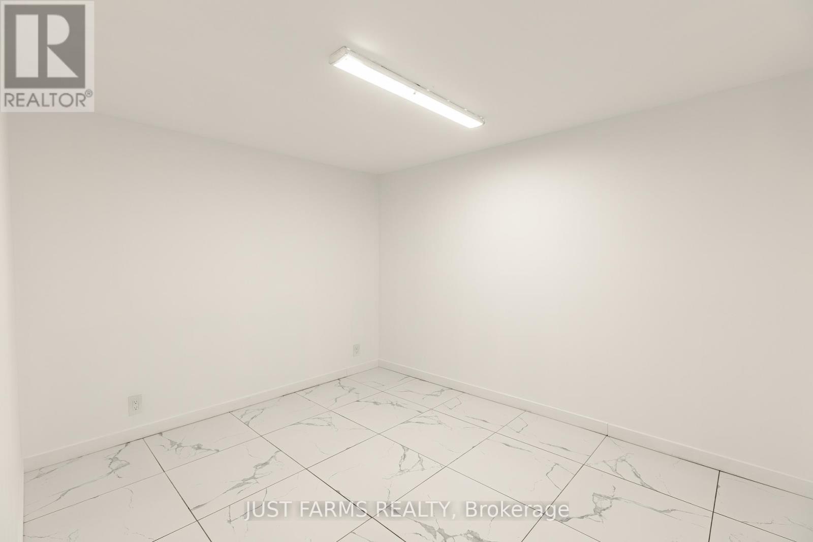 612 Trillium Drive, Southwest Middlesex, ON - Indoor Photo Showing Other Room