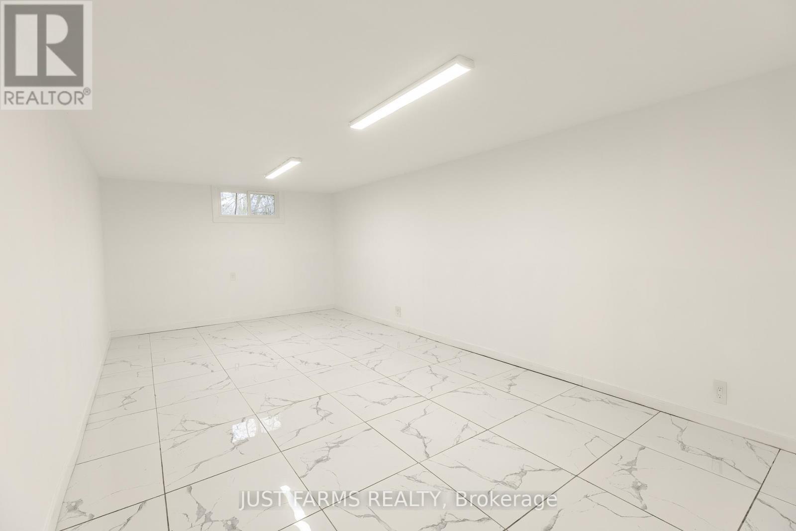 612 Trillium Drive, Southwest Middlesex, ON - Indoor Photo Showing Other Room