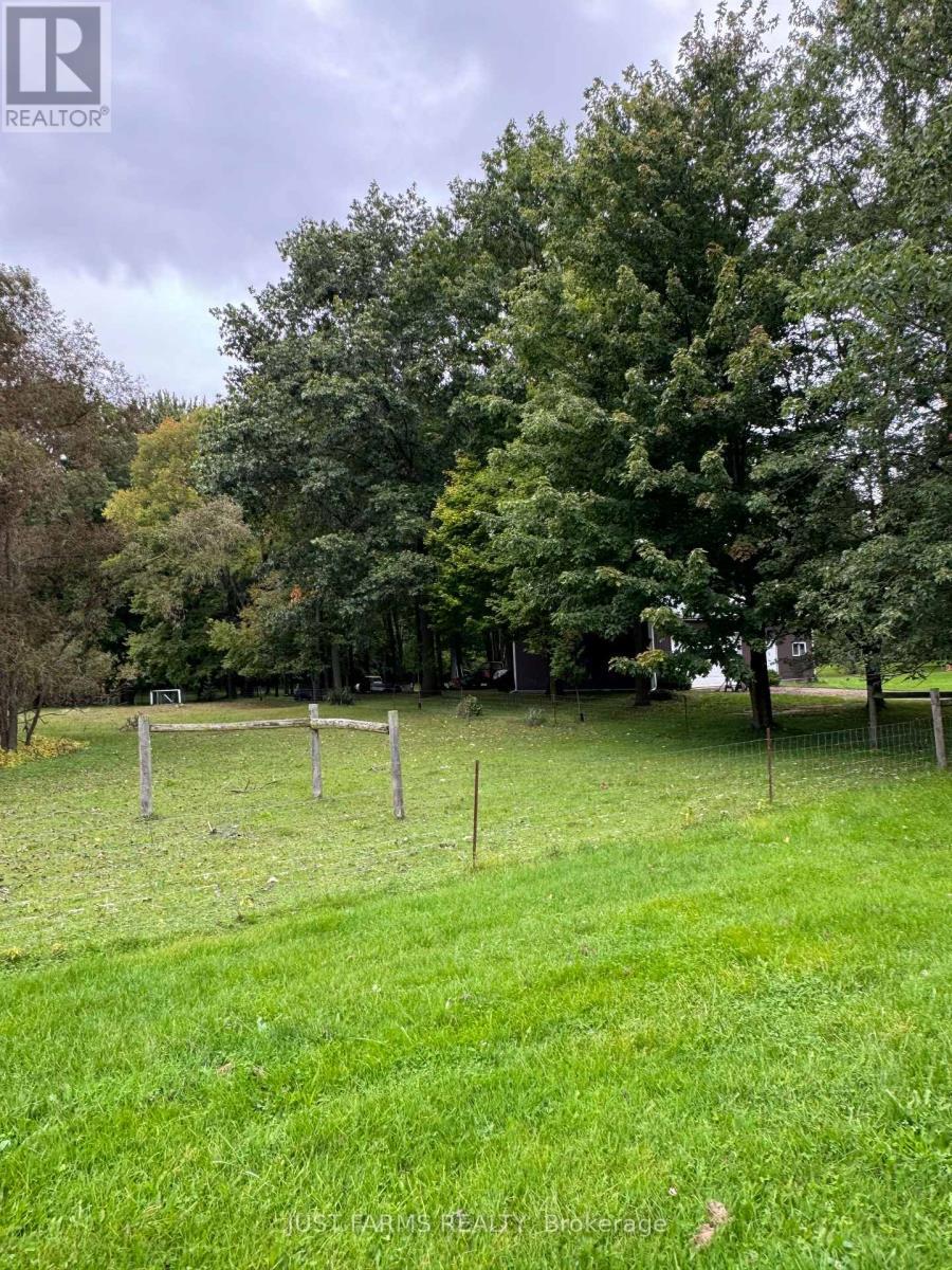 612 Trillium Drive, Southwest Middlesex, ON - Outdoor