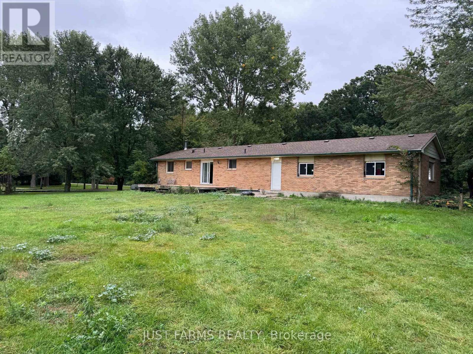 612 Trillium Drive, Southwest Middlesex, ON - Outdoor