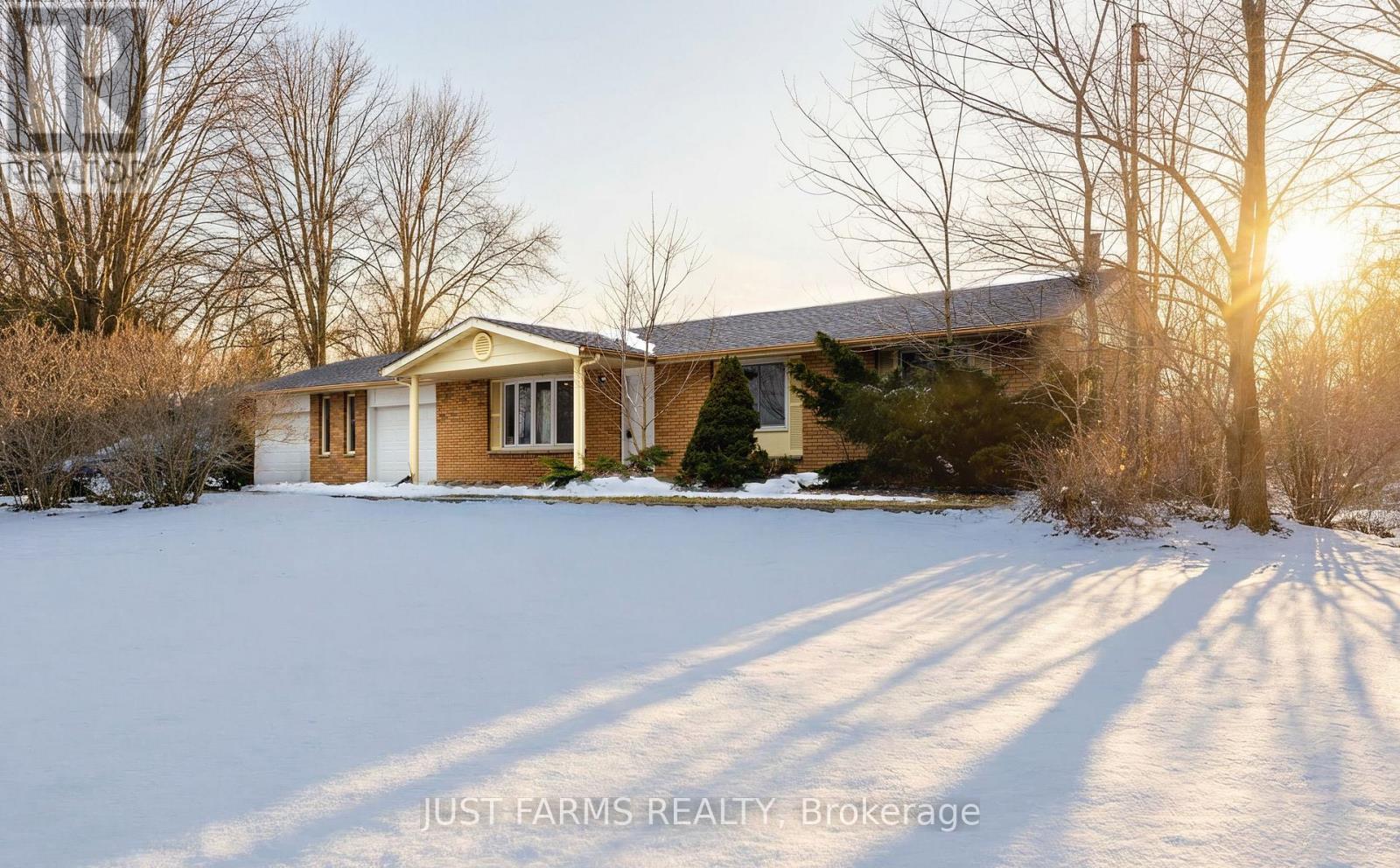 612 Trillium Drive, Southwest Middlesex, ON - Outdoor