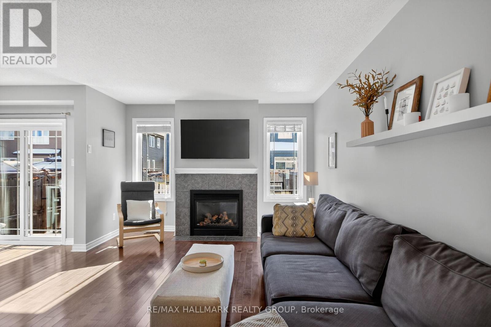 457 Barrick Hill Road, Ottawa, ON - Indoor Photo Showing Living Room With Fireplace
