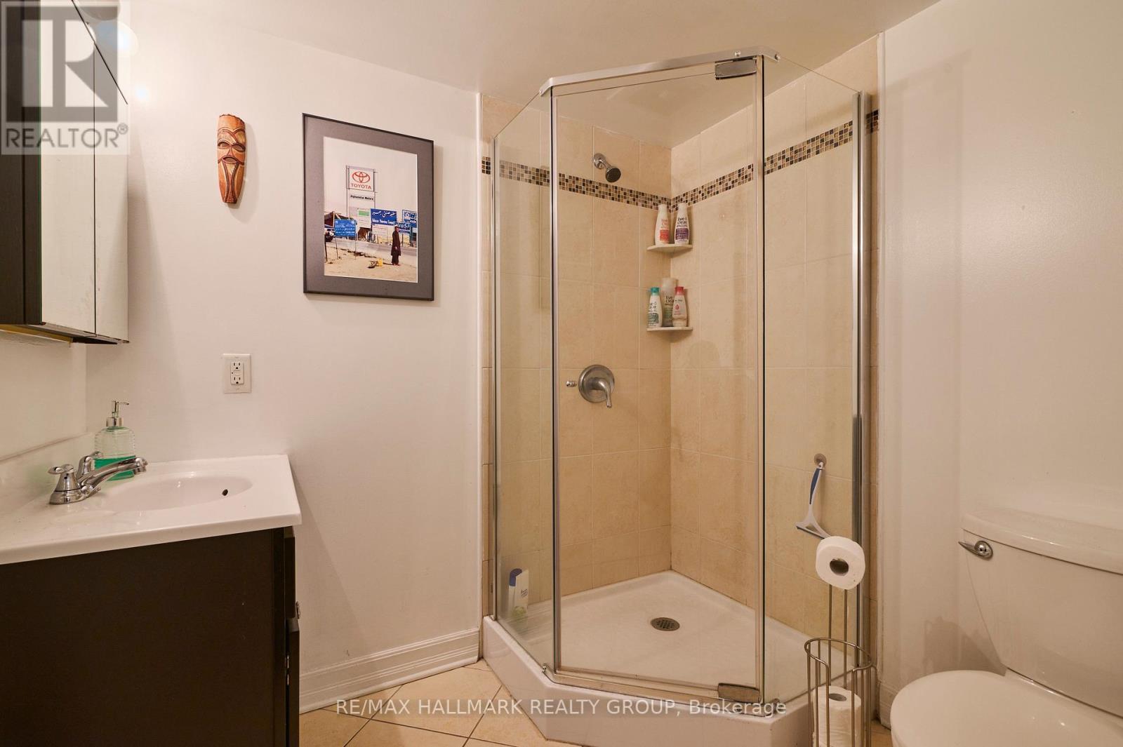 Bathroom 3 piece - 6A - 6B Centennial Boulevard, Ottawa, ON - Indoor Photo Showing Bathroom