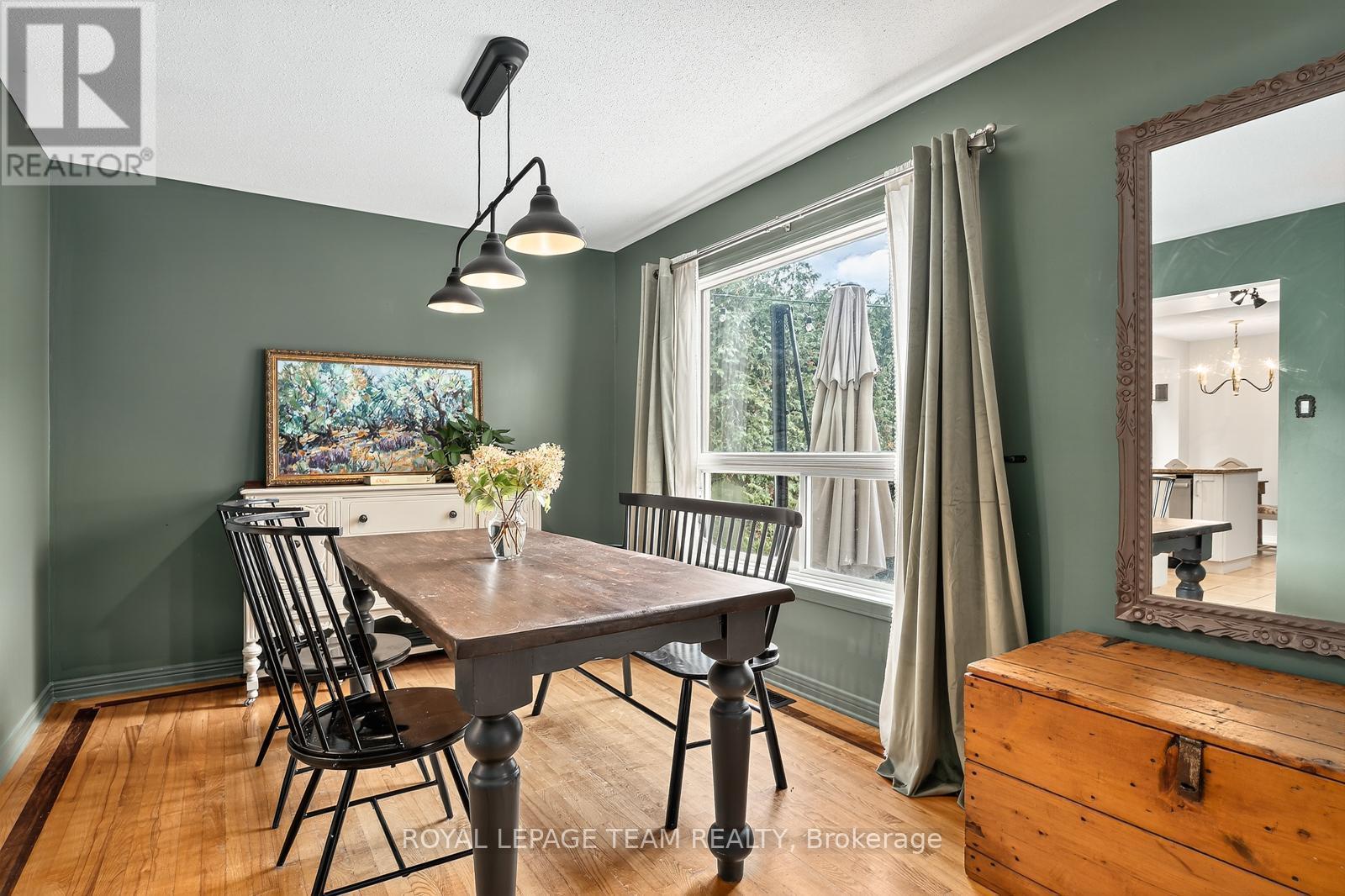 77 Armagh Way, Ottawa, ON - Indoor Photo Showing Dining Room