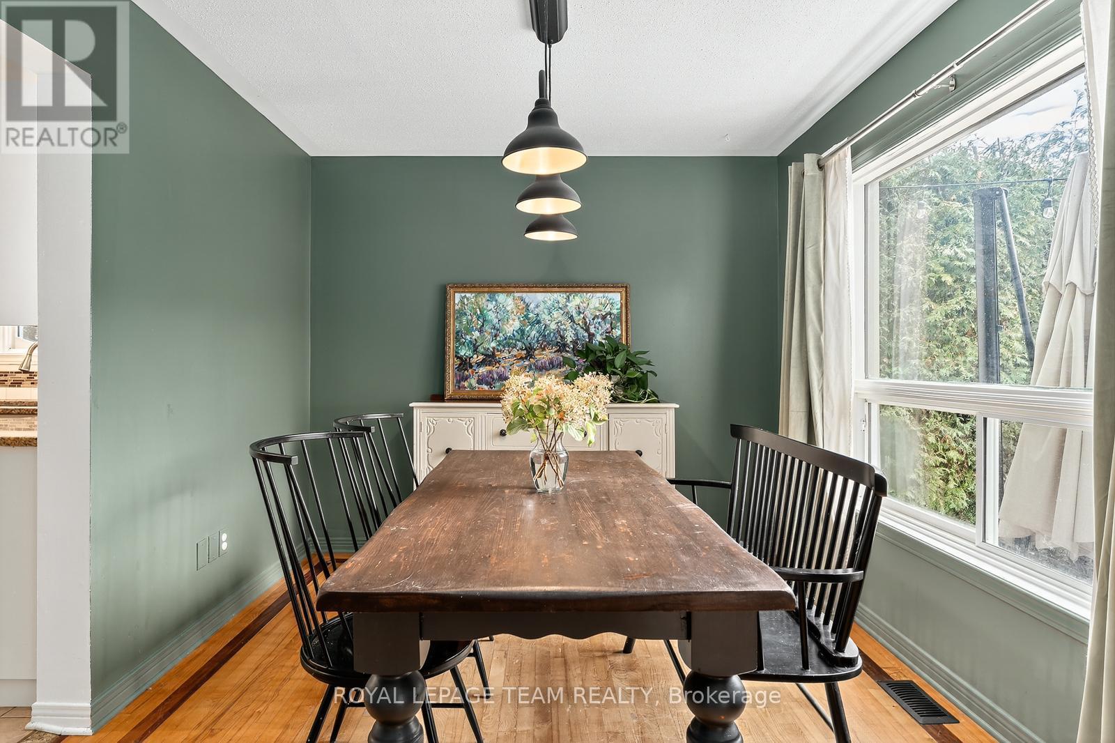 77 Armagh Way, Ottawa, ON - Indoor Photo Showing Dining Room
