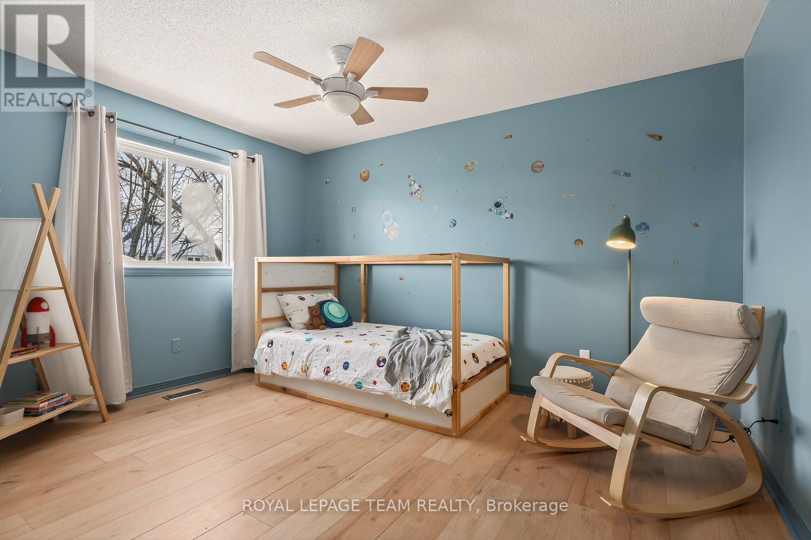 77 Armagh Way, Ottawa, ON - Indoor Photo Showing Bedroom