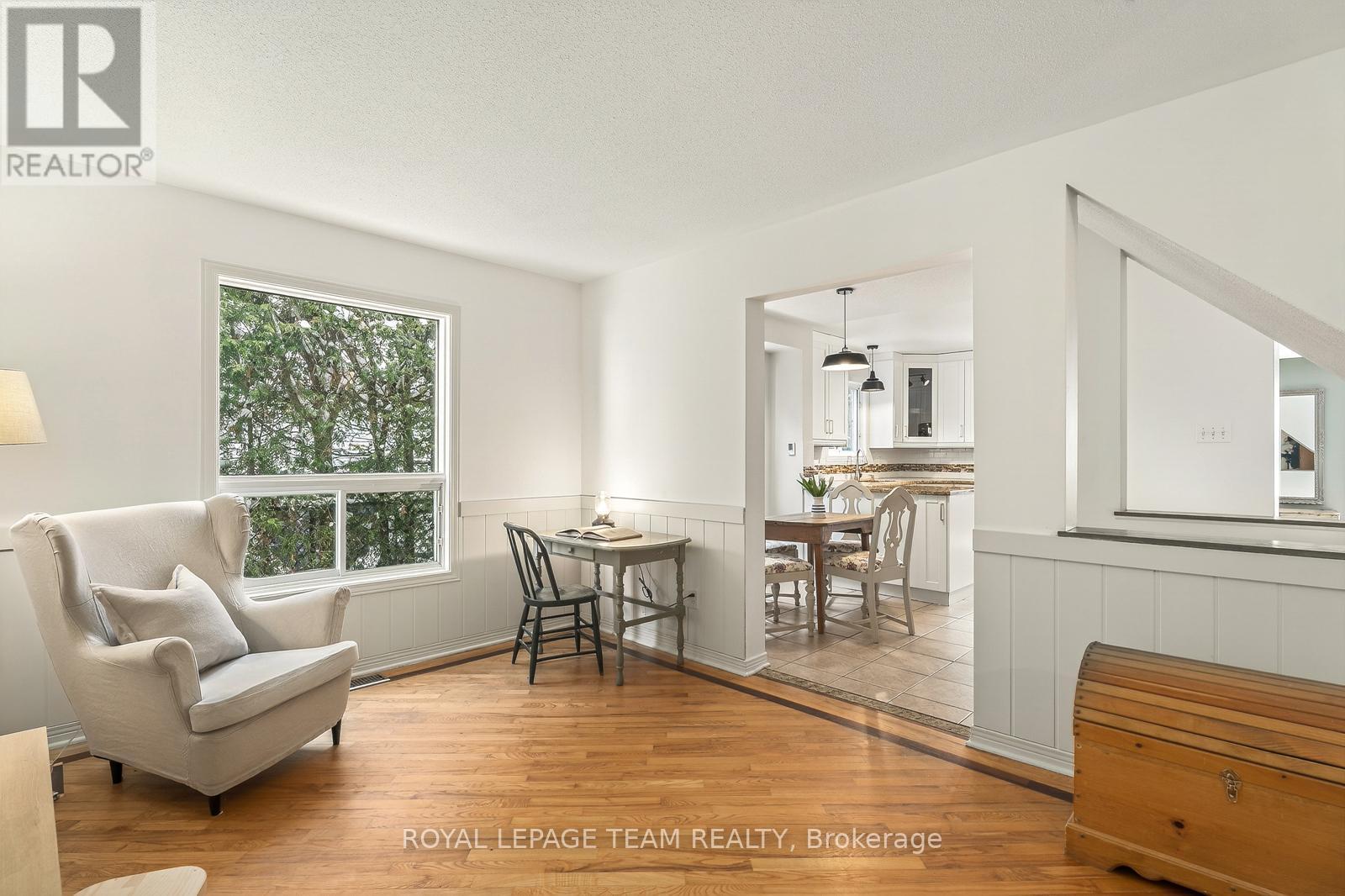 77 Armagh Way, Ottawa, ON - Indoor