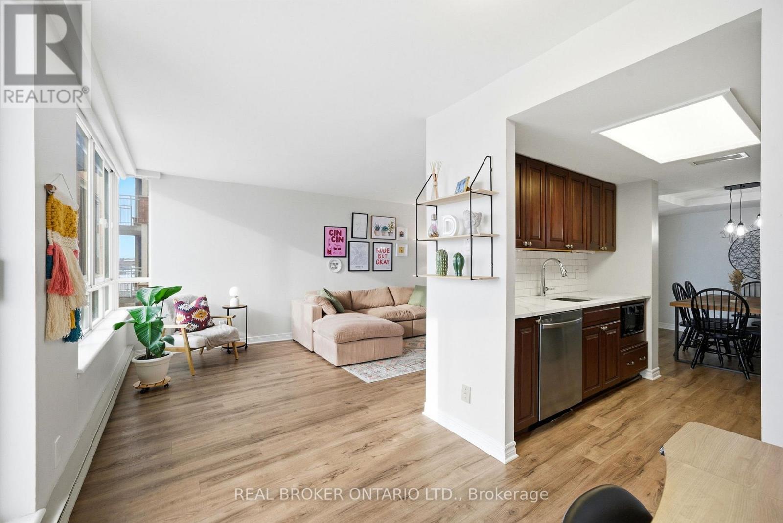 703 - 100 Grant Carman Drive, Ottawa, ON - Indoor