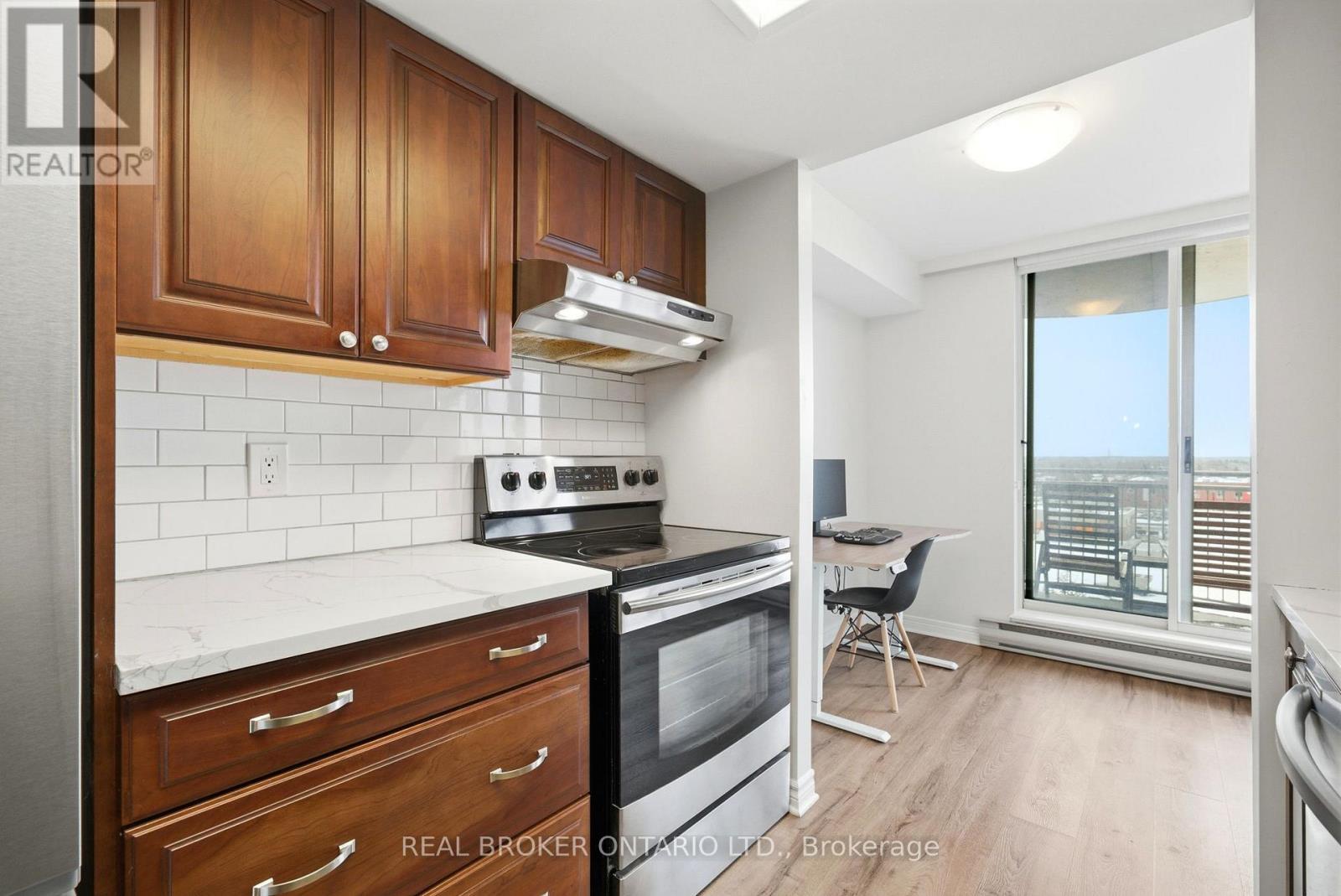 703 - 100 Grant Carman Drive, Ottawa, ON - Indoor Photo Showing Kitchen
