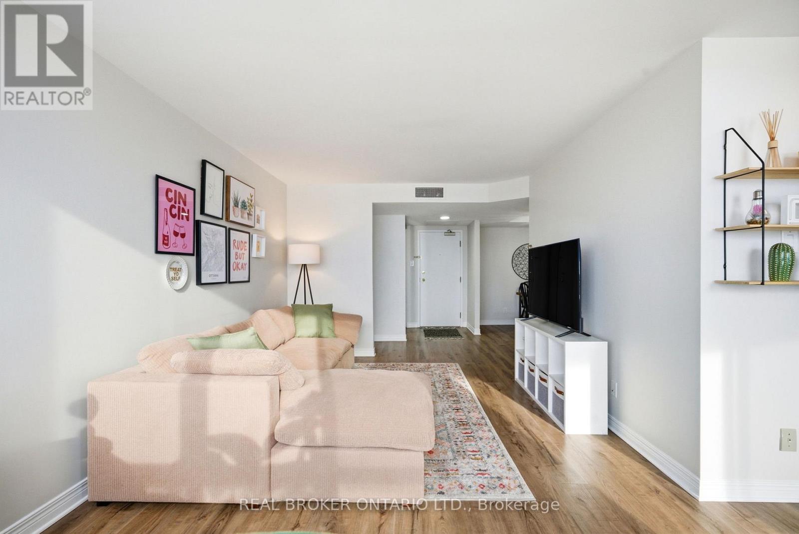 703 - 100 Grant Carman Drive, Ottawa, ON - Indoor Photo Showing Other Room