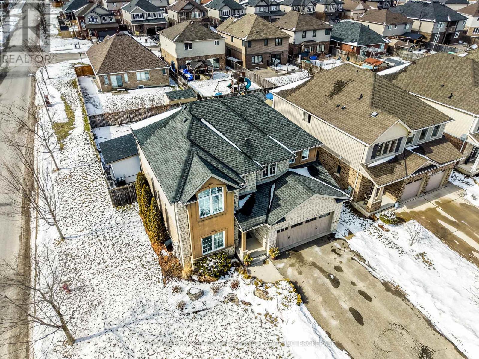 6 Falcon Drive, Welland (Coyle Creek), ON - Outdoor