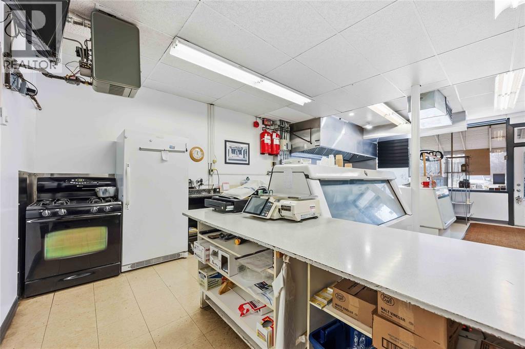 140 East Street North, Sarnia, ON