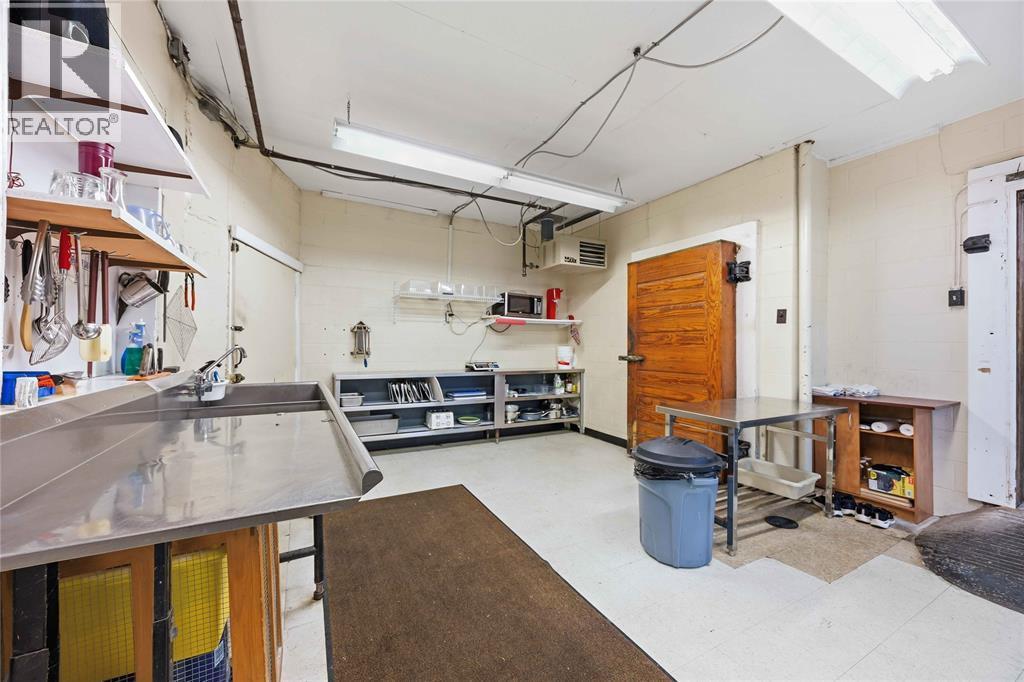 140 East Street North, Sarnia, ON