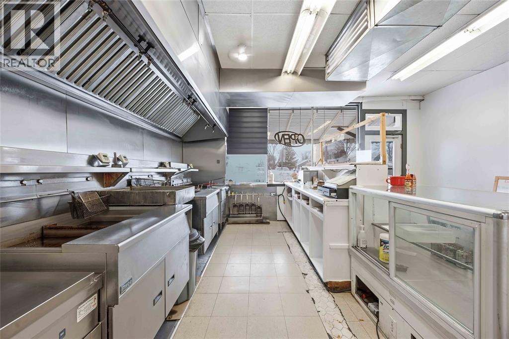 140 East Street North, Sarnia, ON