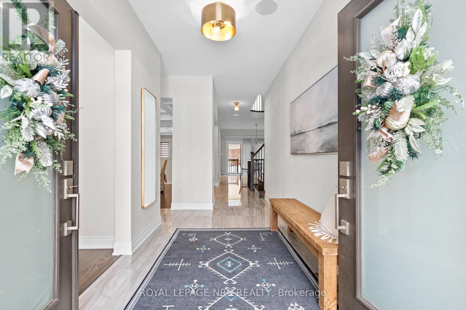 Front foyer entrance - 25 Philmori Boulevard, Pelham (Fonthill), ON - Indoor Photo Showing Other Room