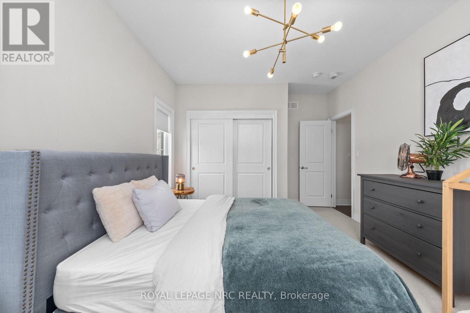 25 Philmori Boulevard, Pelham (Fonthill), ON - Indoor Photo Showing Bedroom