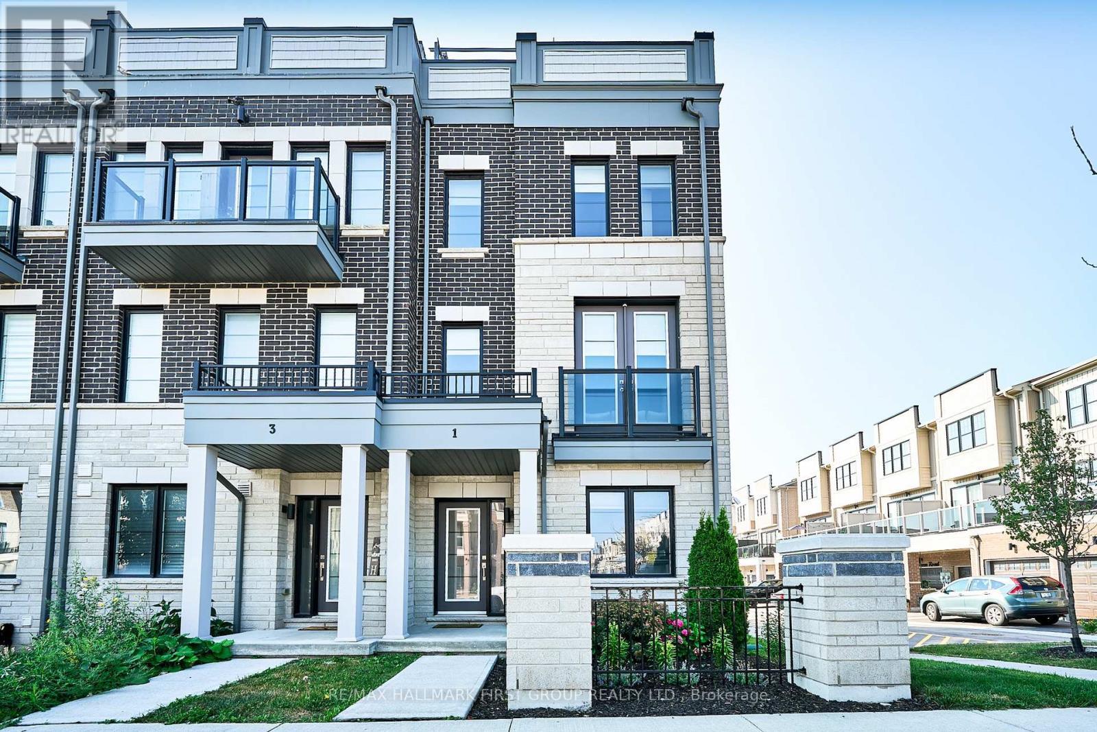 1 Clarington Boulevard, Clarington, ON - Outdoor With Balcony With Facade