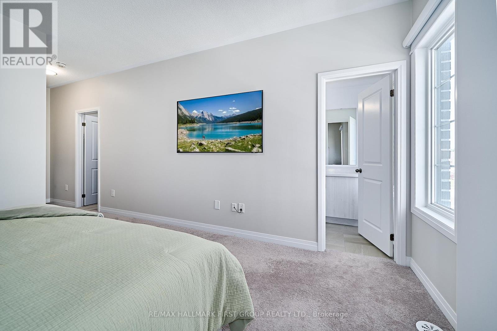 1 Clarington Boulevard, Clarington, ON - Indoor Photo Showing Bedroom