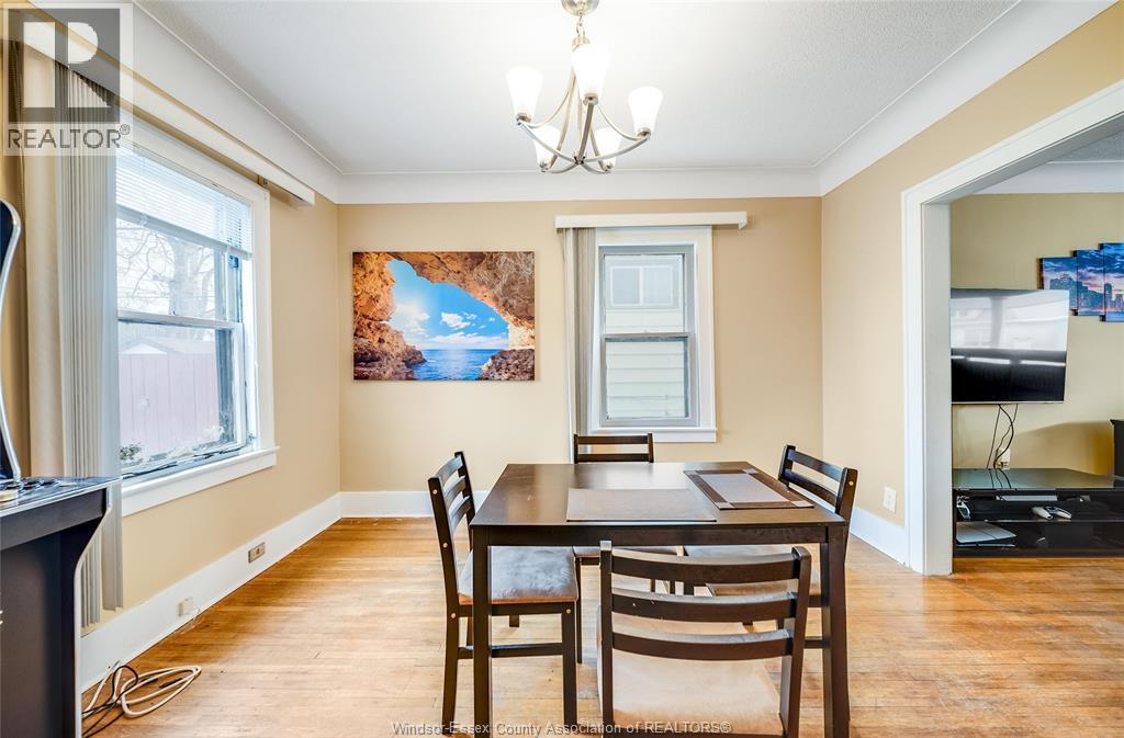 1088 Hickory, Windsor, ON - Indoor Photo Showing Dining Room