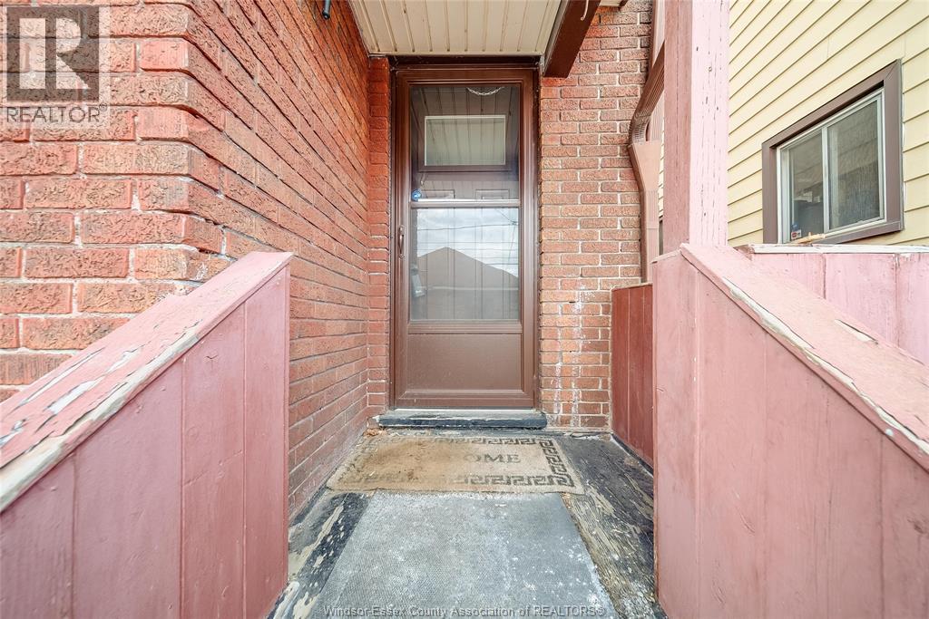 1088 Hickory, Windsor, ON - Outdoor With Exterior