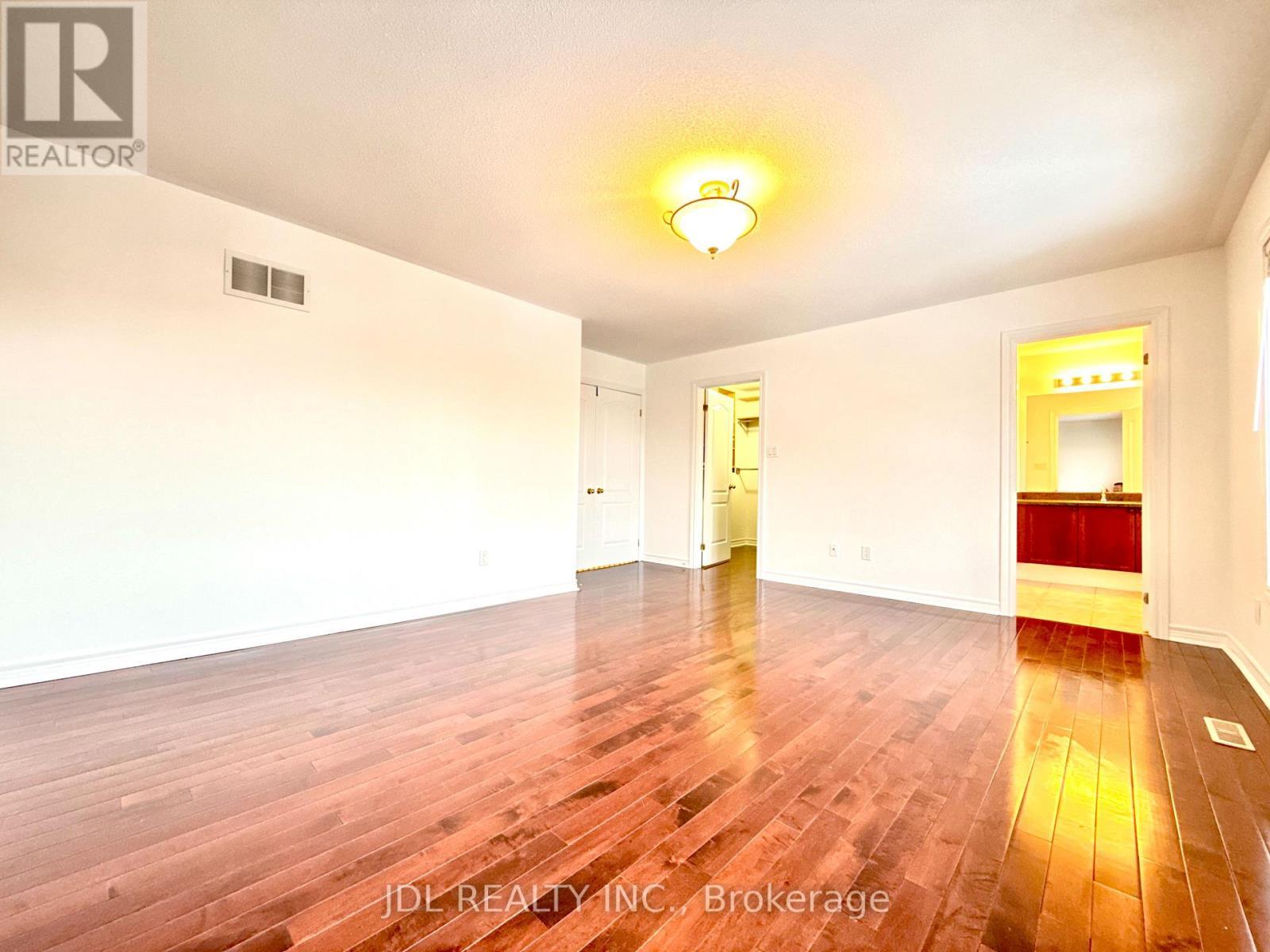 69 Gail Parks Crescent, Newmarket, ON - Indoor Photo Showing Other Room