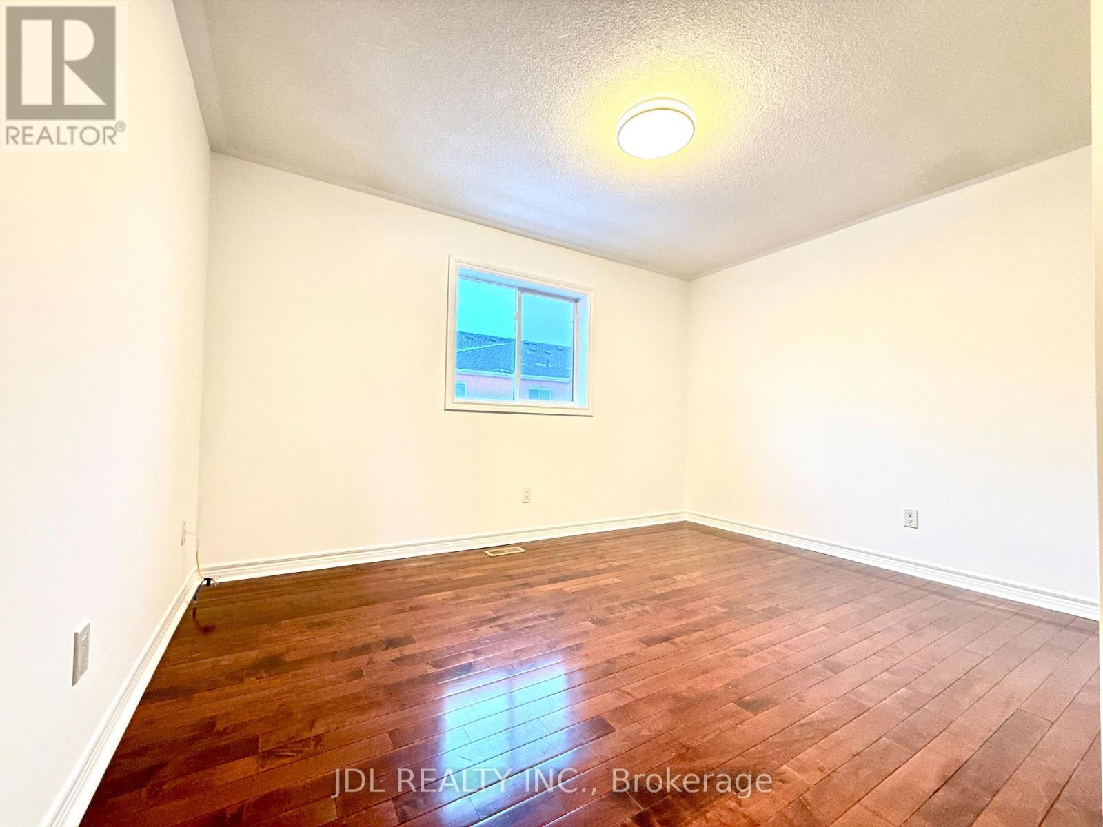 69 Gail Parks Crescent, Newmarket, ON - Indoor Photo Showing Other Room