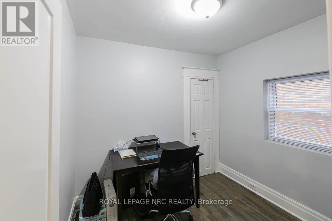 241 Vine Street, St. Catharines (Fairview), ON - Indoor Photo Showing Other Room
