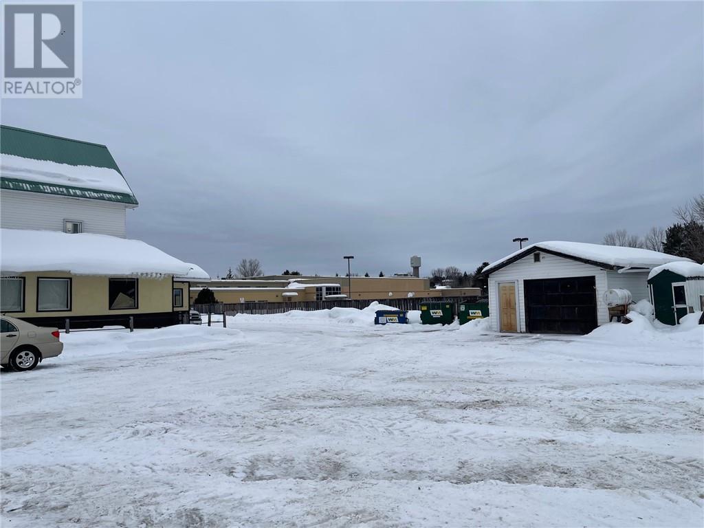 3650 Errington Avenue, Chelmsford, ON - Outdoor