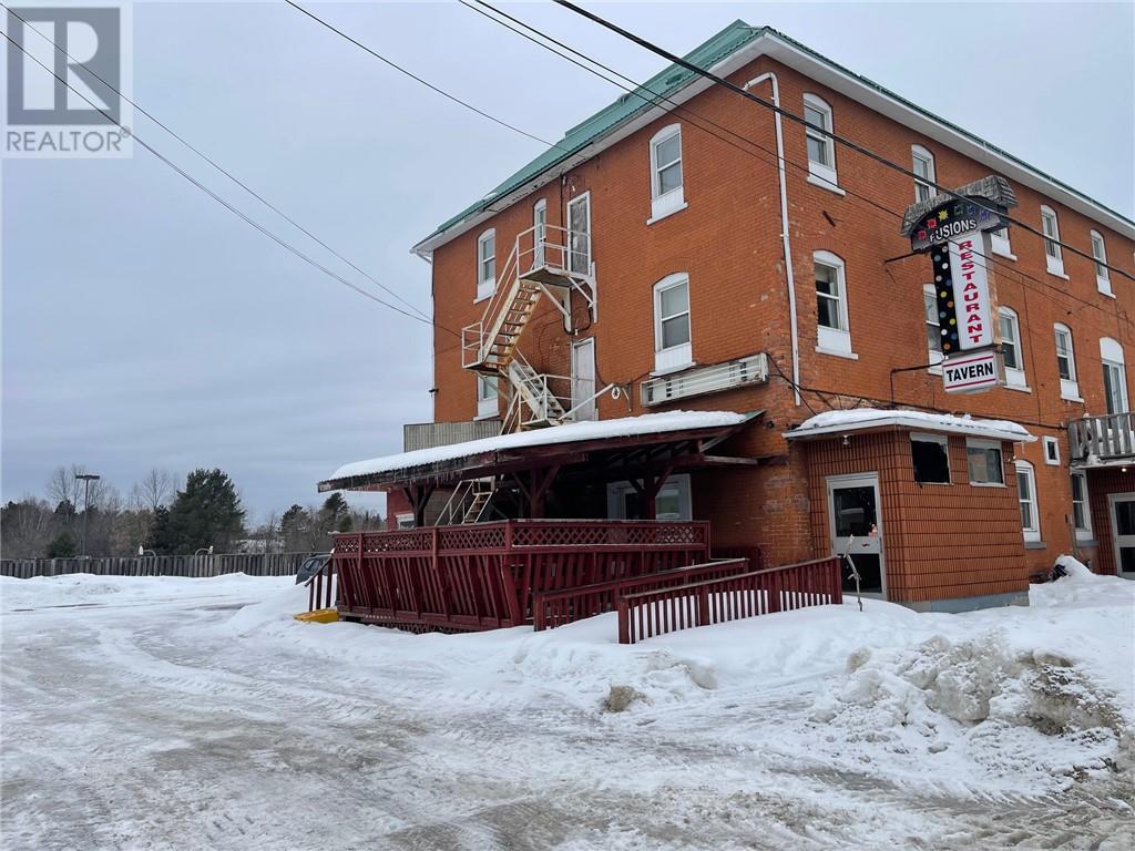 3650 Errington Avenue, Chelmsford, ON - Outdoor