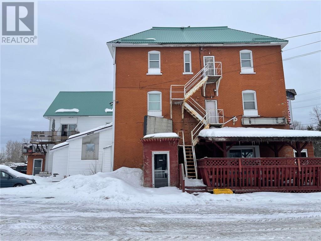 3650 Errington Avenue, Chelmsford, ON - Outdoor