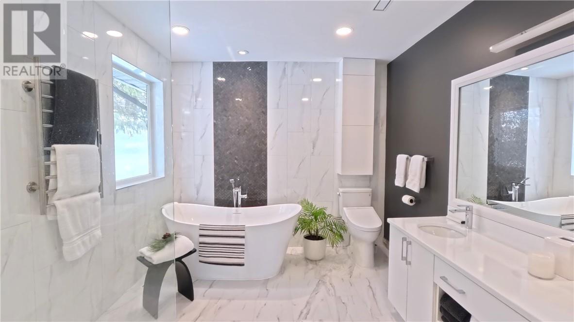 357 Clear Lake, Espanola, ON - Indoor Photo Showing Bathroom