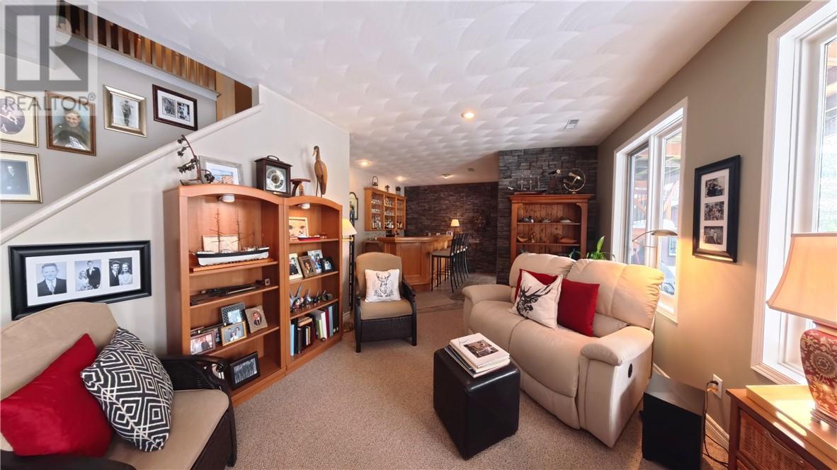 357 Clear Lake, Espanola, ON - Indoor