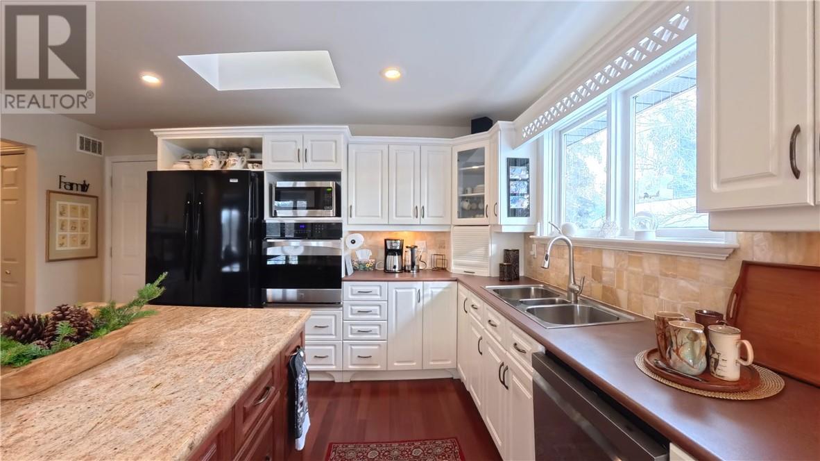 357 Clear Lake, Espanola, ON - Indoor Photo Showing Kitchen With Double Sink