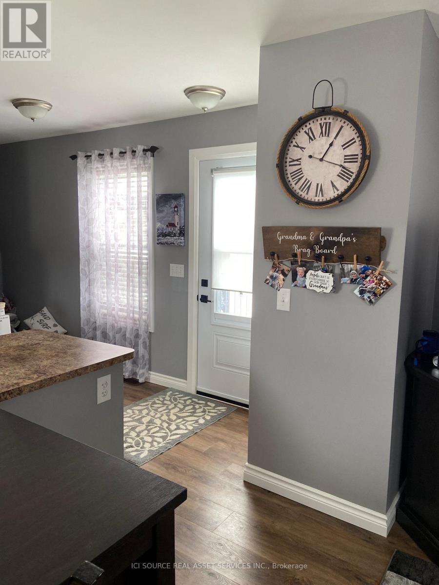 50 - 33 Pitt Street, Bayham, ON - Indoor Photo Showing Other Room