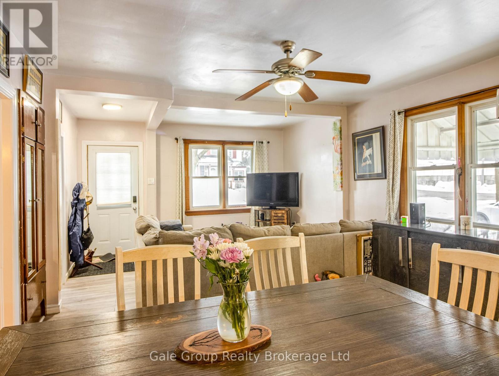 Dining/Living - 839 Dufferin Street, Woodstock (Woodstock - South), ON - Indoor Photo Showing Dining Room