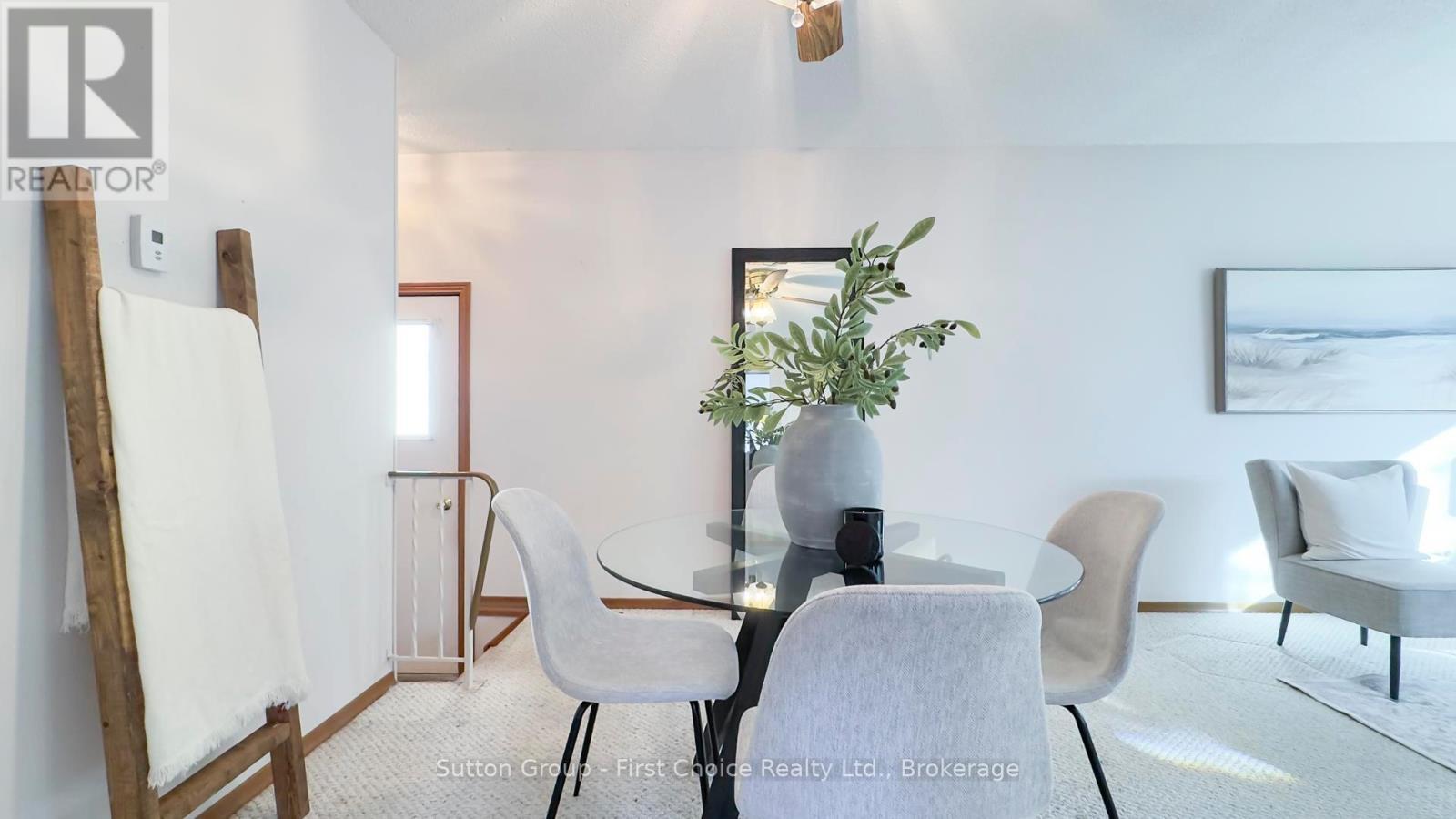 8 Dunsford Crescent, St. Marys, ON - Indoor Photo Showing Dining Room