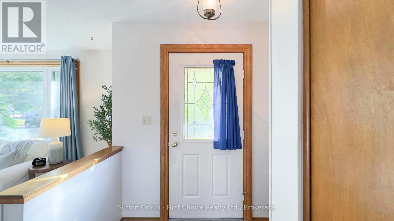8 Dunsford Crescent, St. Marys, ON - Indoor Photo Showing Other Room