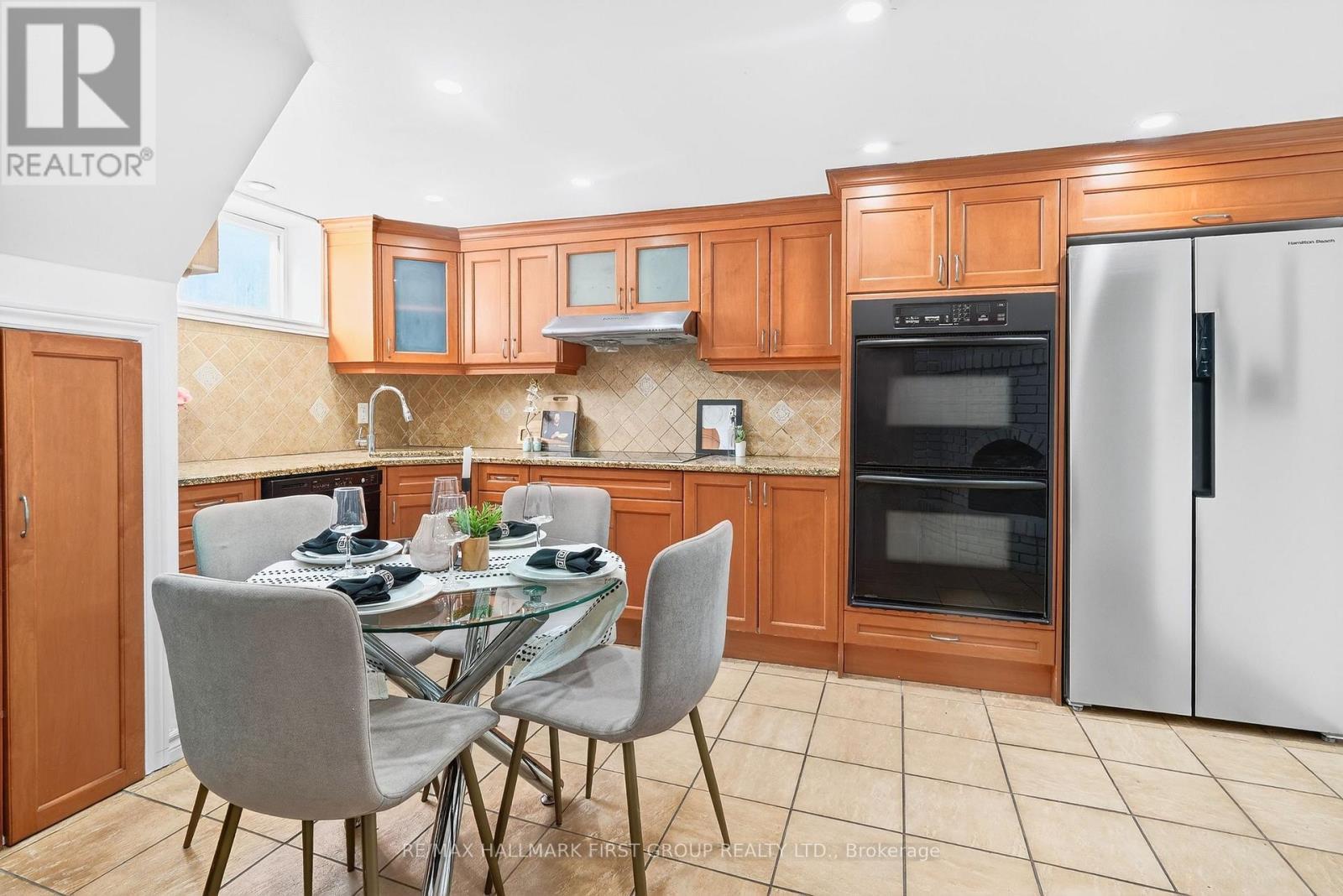 16 Archer Street, Toronto, ON - Indoor