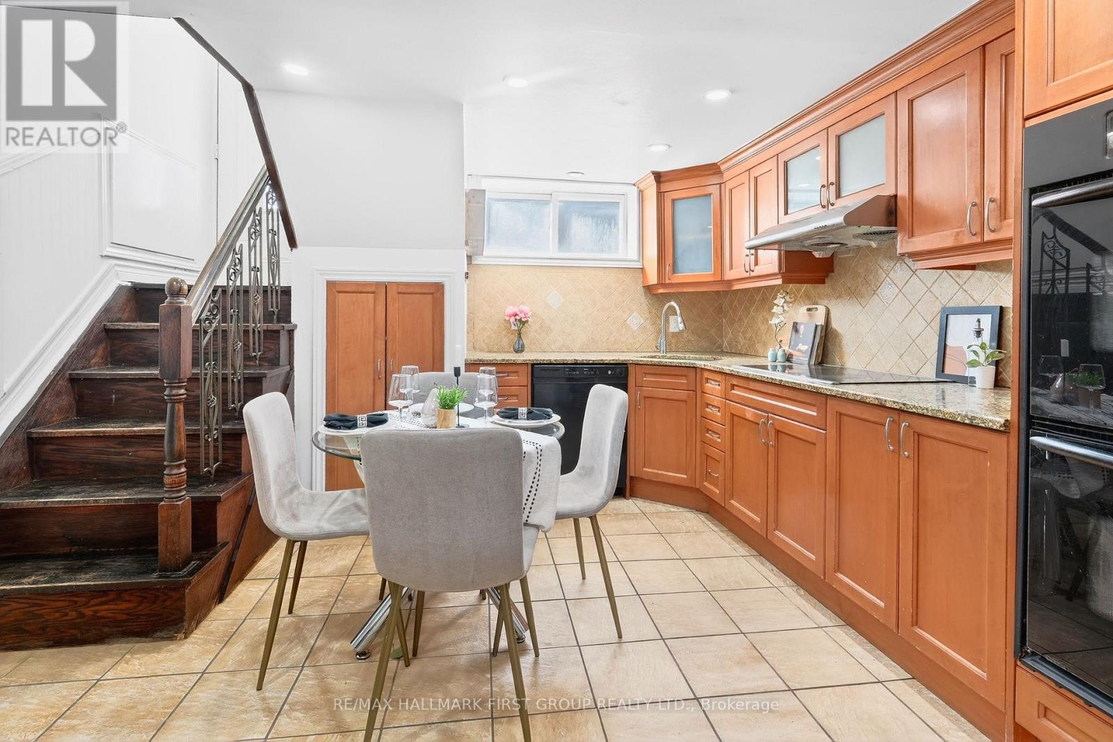 16 Archer Street, Toronto, ON - Indoor