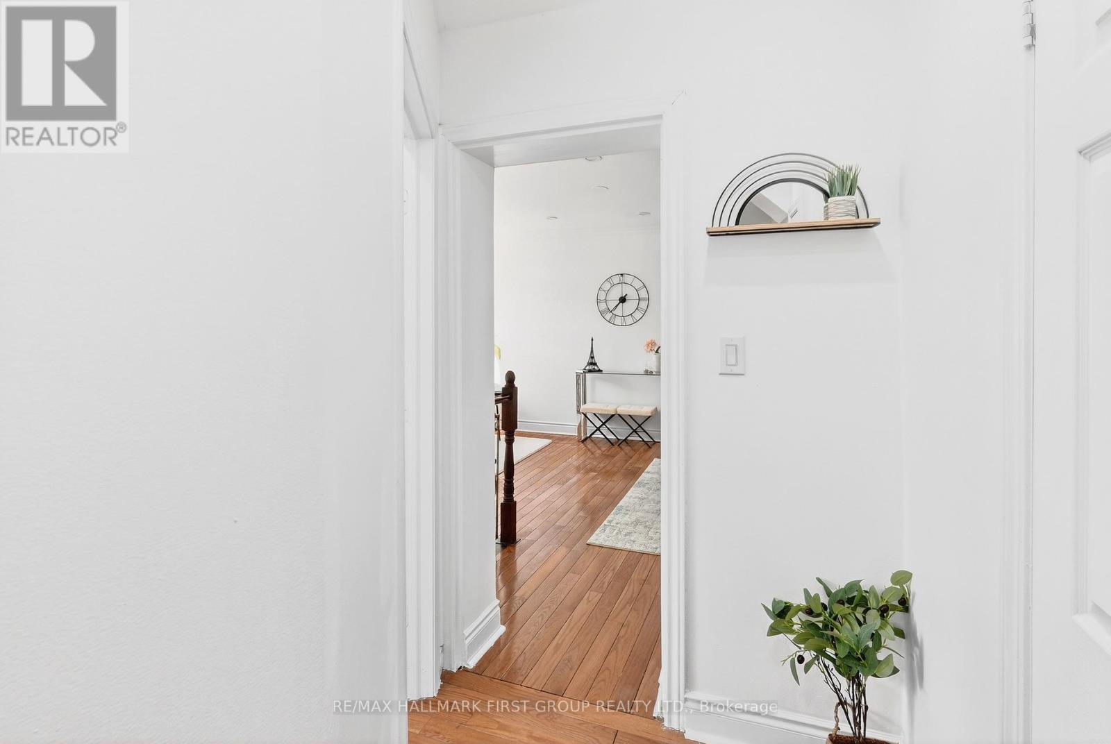 16 Archer Street, Toronto, ON - Indoor Photo Showing Other Room