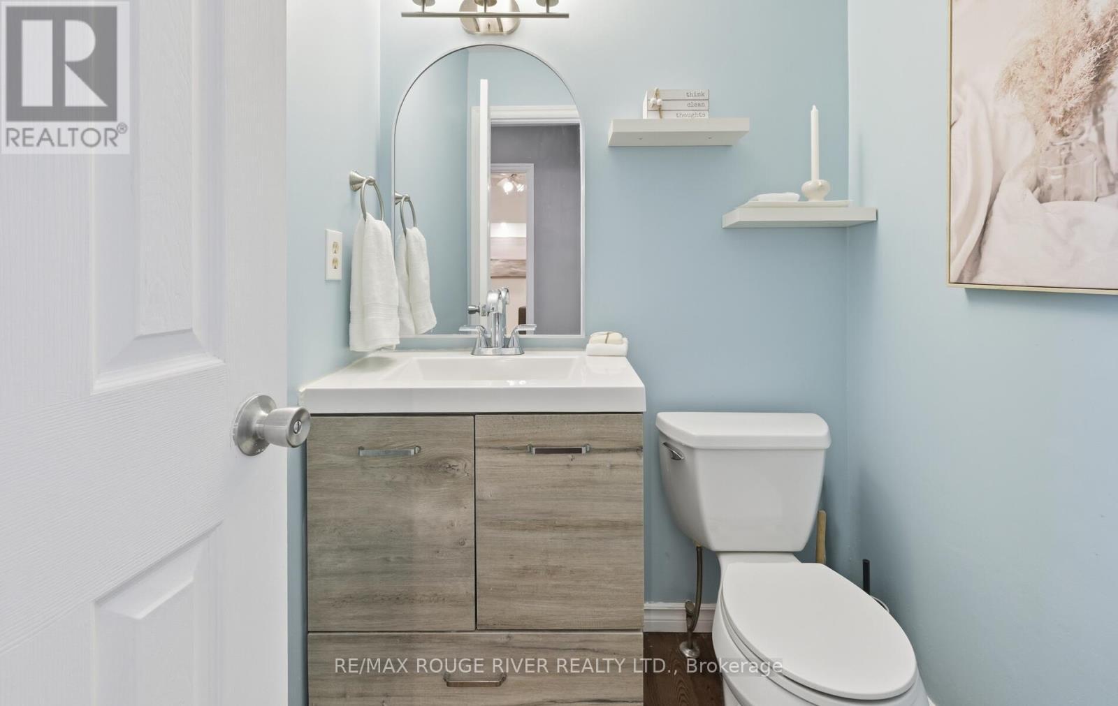 1201 Charlotte Circle, Pickering, ON - Indoor Photo Showing Bathroom