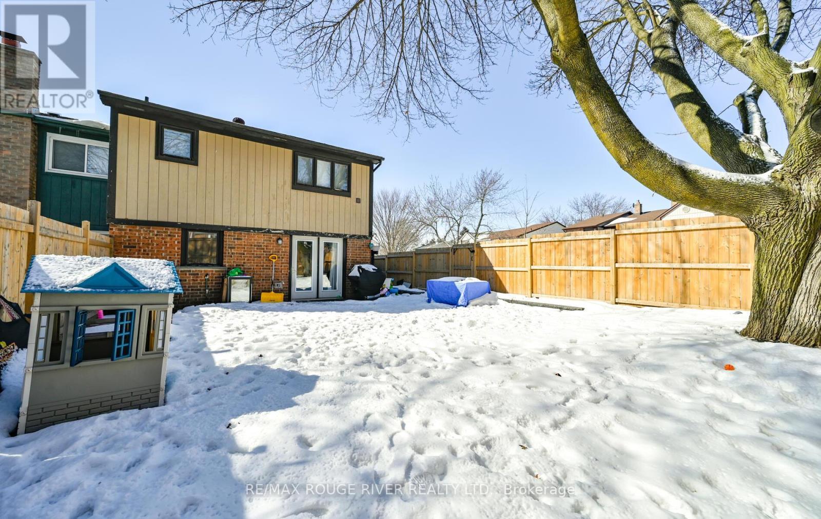 1201 Charlotte Circle, Pickering, ON - Outdoor