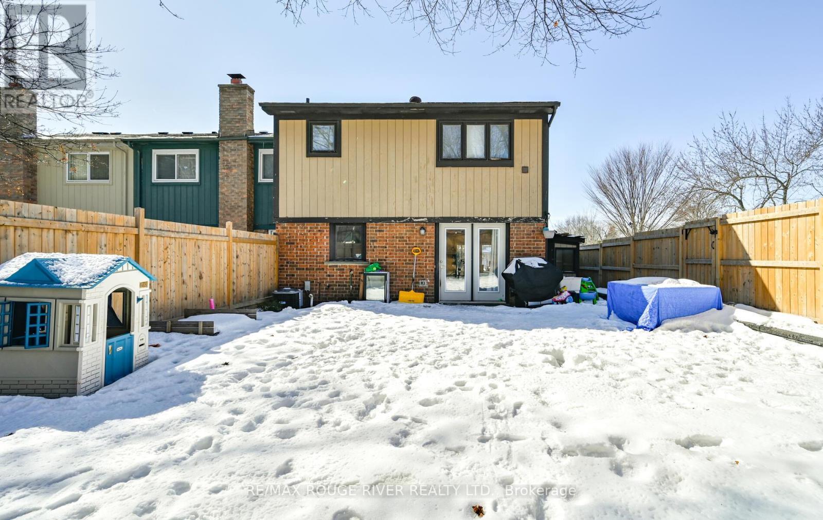 1201 Charlotte Circle, Pickering, ON - Outdoor