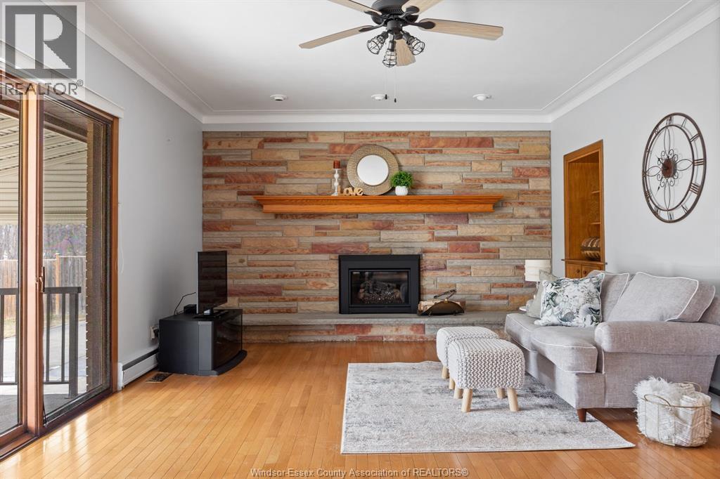 3071 Lauzon Road, Windsor, ON - Indoor Photo Showing Living Room With Fireplace