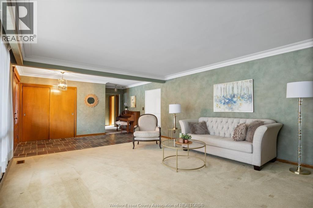 3071 Lauzon Road, Windsor, ON - Indoor